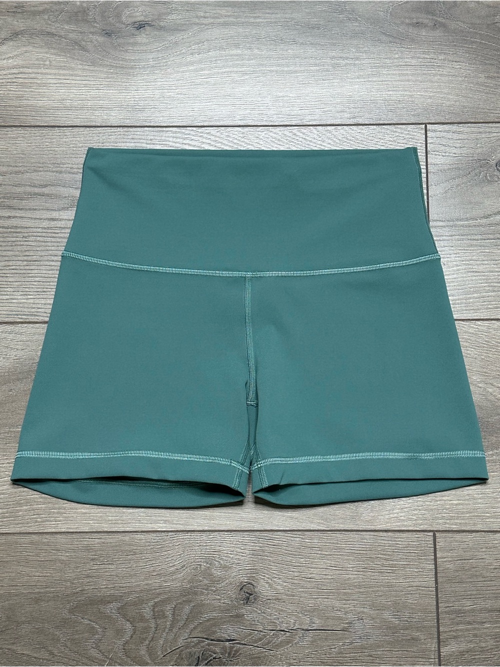 NEW Lululemon Wunder Train 4" High-Rise training Shorts Medium Forest Green 8